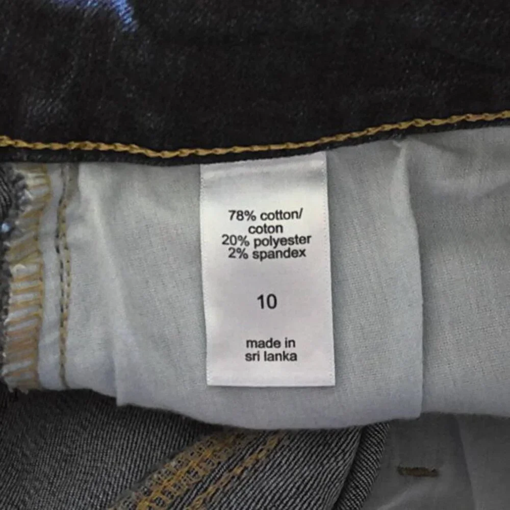 NEW Maurices Blue Jean Bermuda Shorts Denim Stretch Dark Wash 5 Pocket NWOT 10
